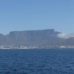 Beachfront 3-Bedroom With Robben Island Views