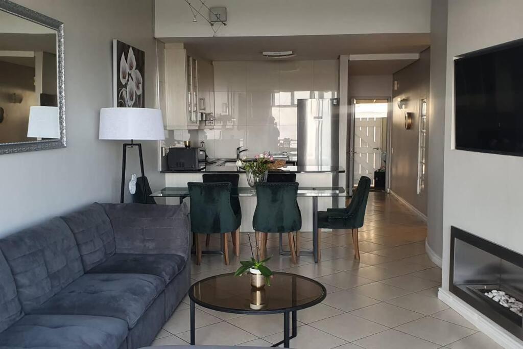 Beachfront 3-bedroom With Robben Island Views Cape Town