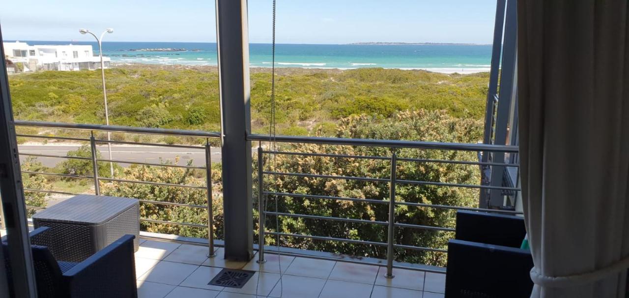 Apartment Beachfront 3-bedroom With Robben Island Views *