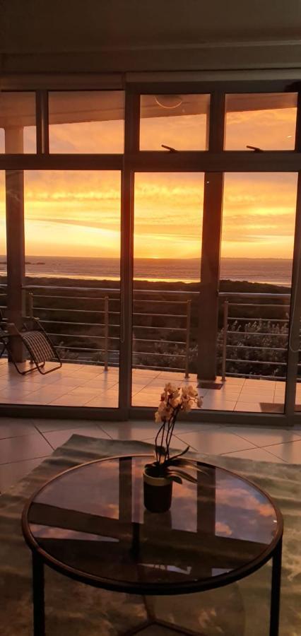 Beachfront 3-bedroom With Robben Island Views Cape Town