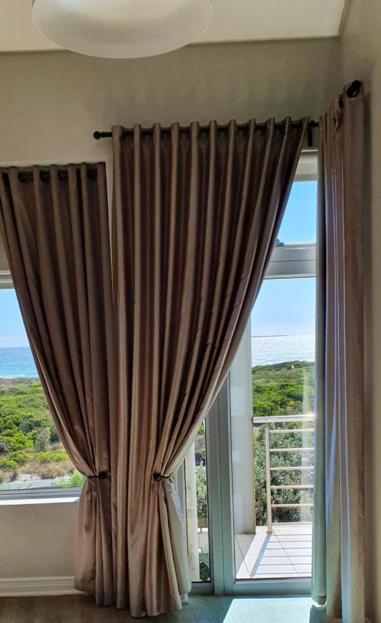 Apartment Beachfront 3-bedroom With Robben Island Views Cape Town
