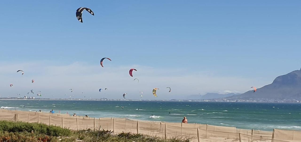 Beachfront 3-bedroom With Robben Island Views Apartment *