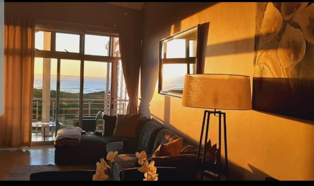 Beachfront 3-bedroom With Robben Island Views Apartment *