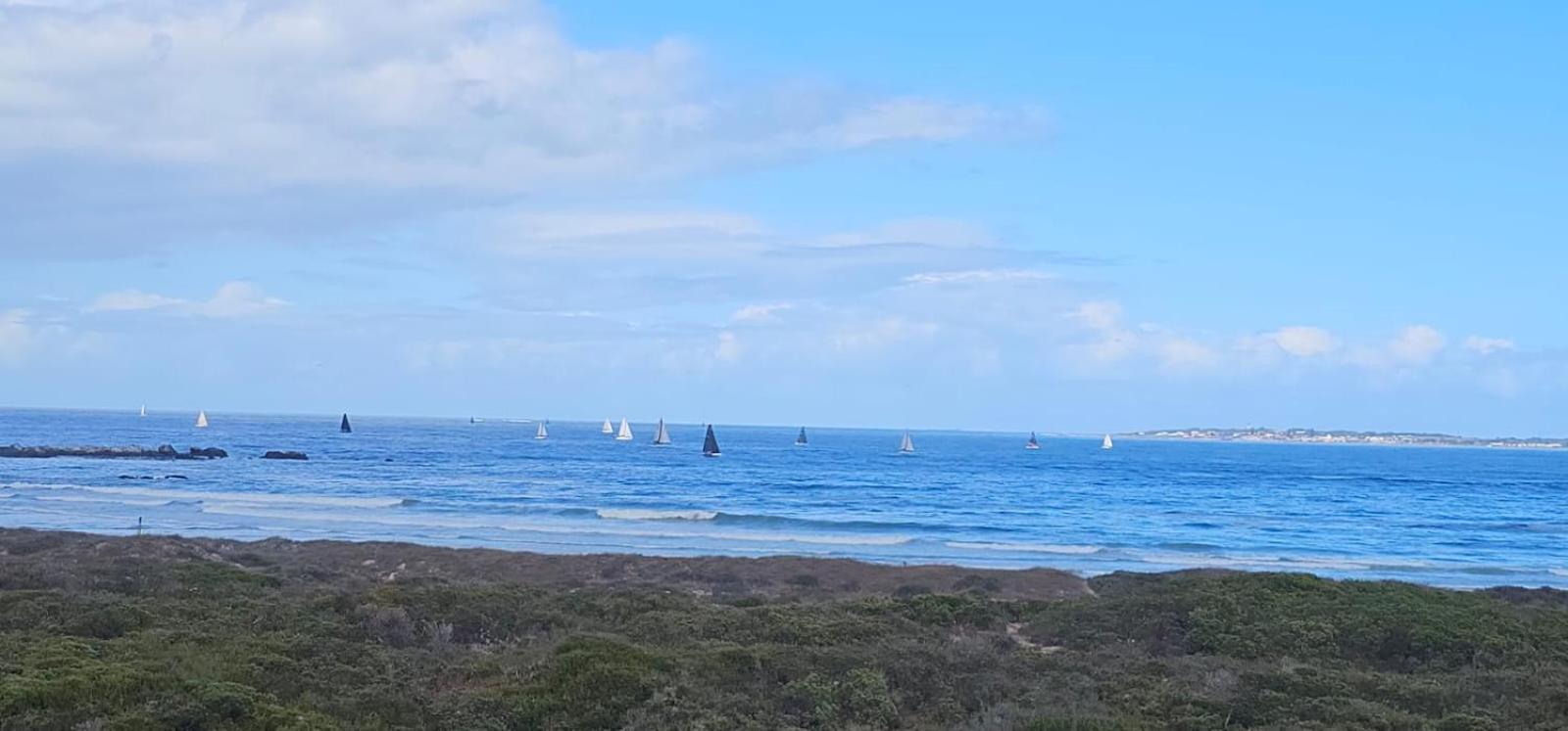 Beachfront 3-bedroom With Robben Island Views * Cape Town