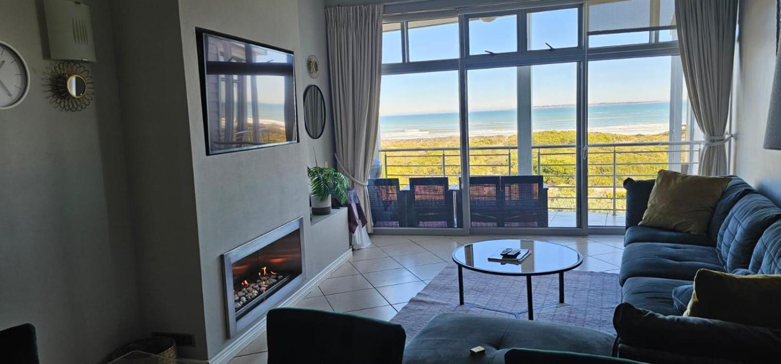Beachfront 3-bedroom With Robben Island Views